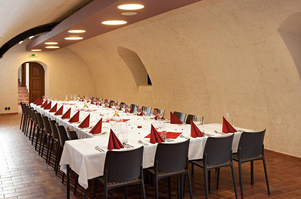 Hotel Pod Zamkem Boskovice Kültér fotó