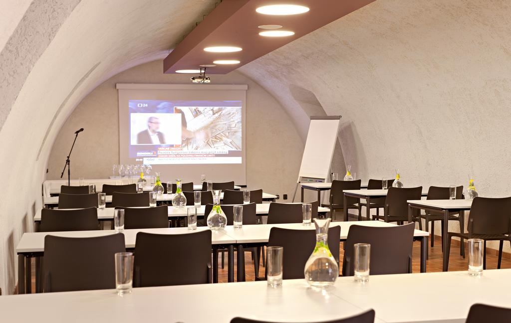 Hotel Pod Zamkem Boskovice Kültér fotó